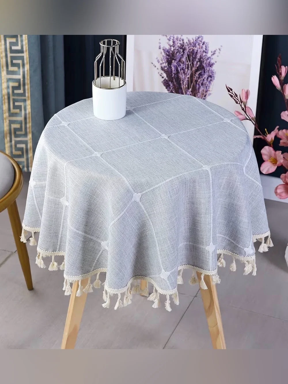 🍴Gray/cream 36” round table cloth.